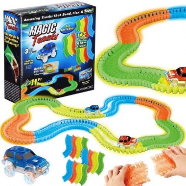 pol_pl_Tor wyscigowy elastyczny zestaw 220 elementow magic track autko na baterie dla dzieci 33031_6