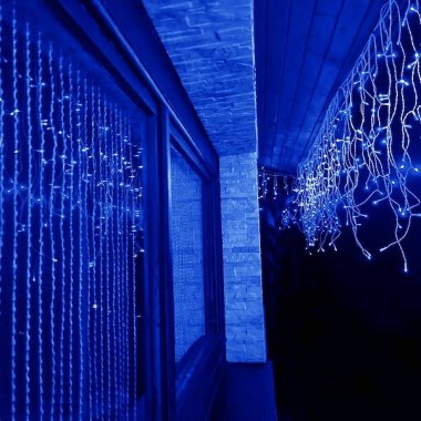 pol_pl_Kurtyna swietlna 500 led girlanda lampki wewnetrzno zewnetrzne sople niebieski 29780_6